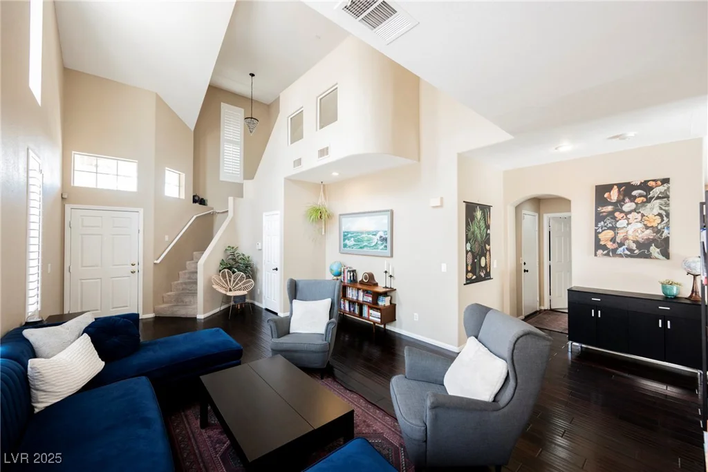 2057 Wandering Doe, Las Vegas, NV 89134