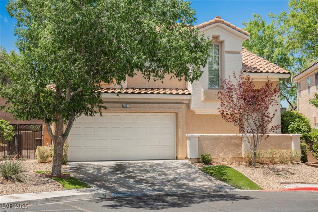 2057 Wandering Doe, Las Vegas, NV 89134