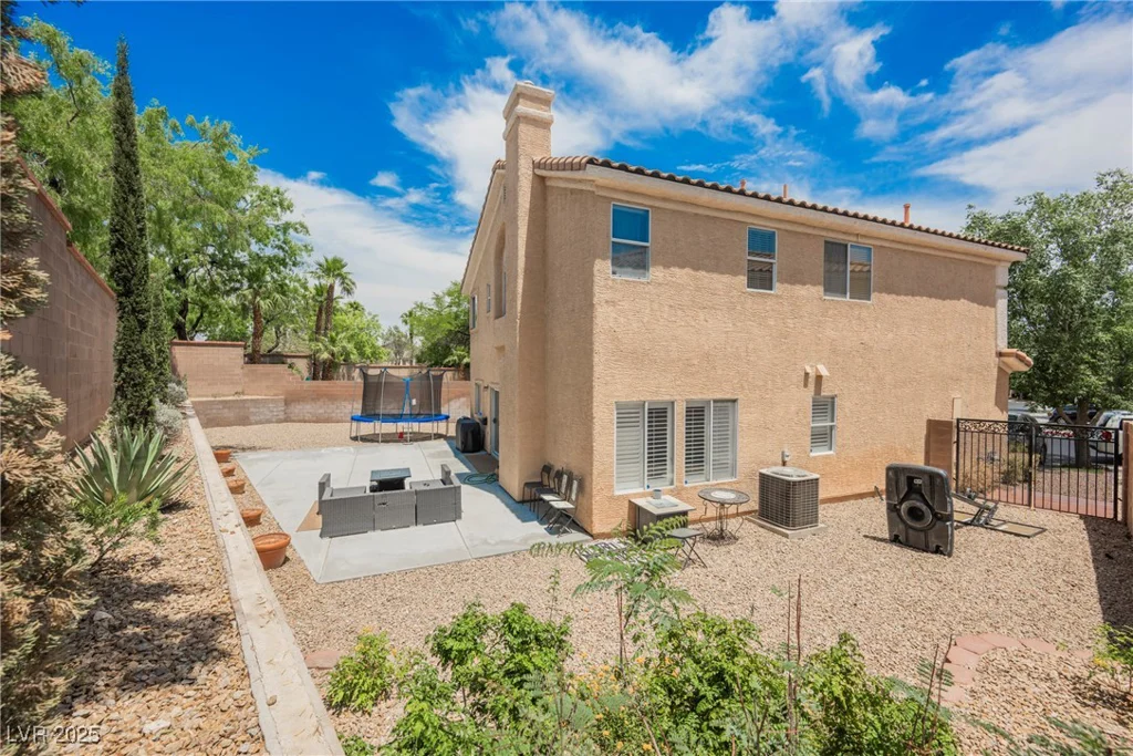 2057 Wandering Doe, Las Vegas, NV 89134