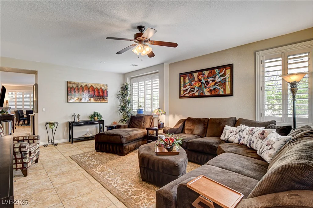 2958 Lapis Beach, Las Vegas, NV 89117