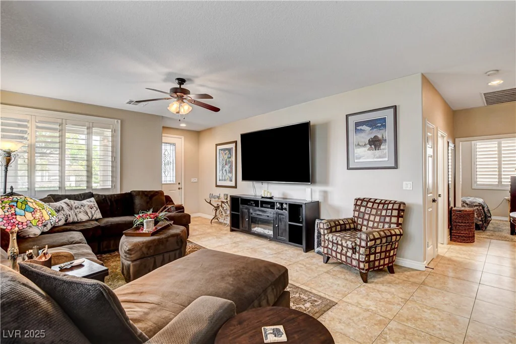 2958 Lapis Beach, Las Vegas, NV 89117