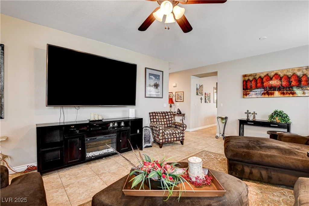 2958 Lapis Beach, Las Vegas, NV 89117