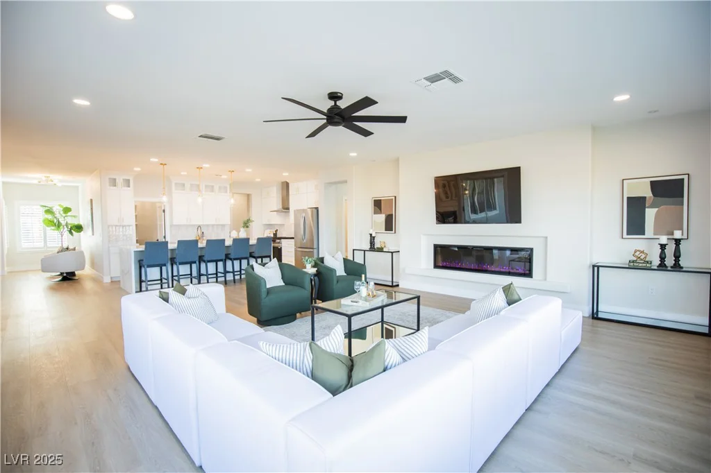 2099 Mountain City, Henderson, NV 89052