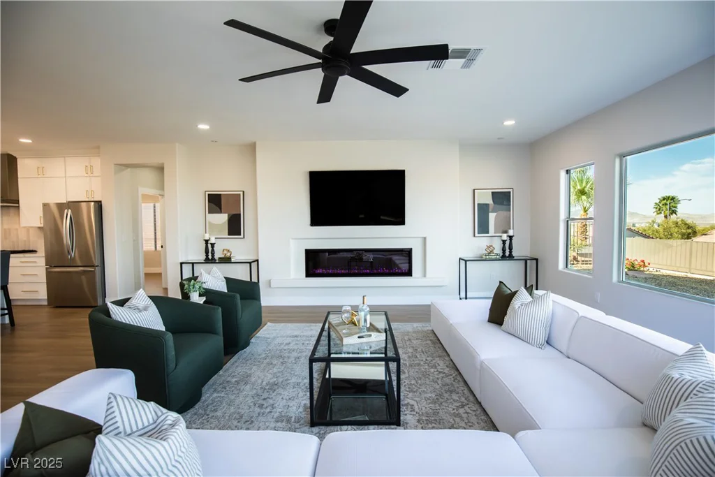 2099 Mountain City, Henderson, NV 89052