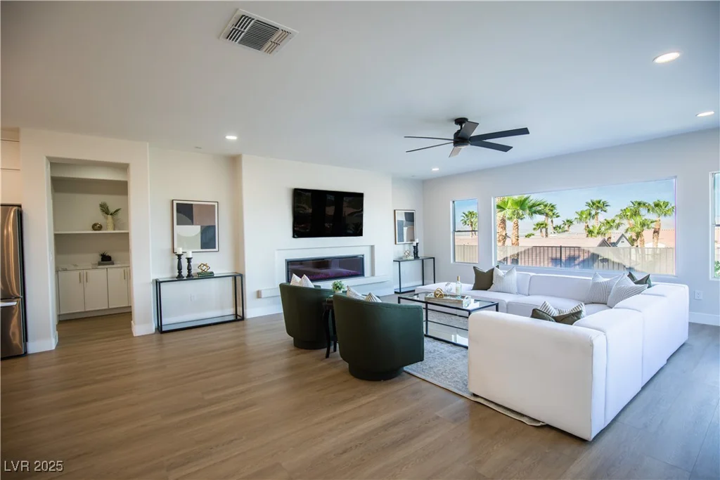 2099 Mountain City, Henderson, NV 89052