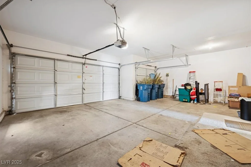 4323 Village Spring, Las Vegas, NV 89147