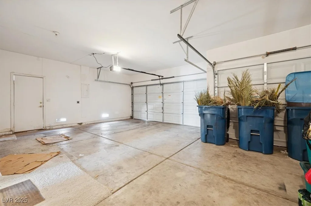 4323 Village Spring, Las Vegas, NV 89147