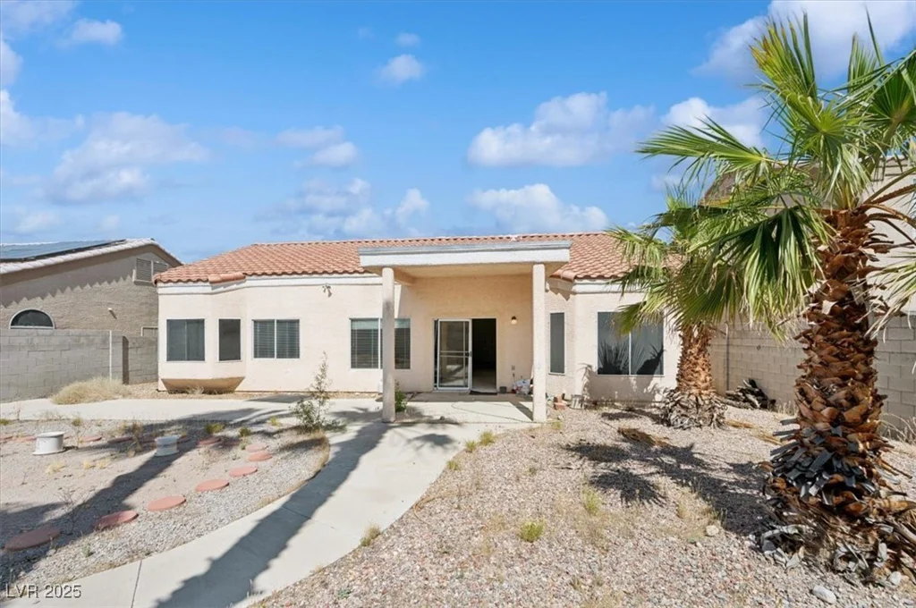 4323 Village Spring, Las Vegas, NV 89147