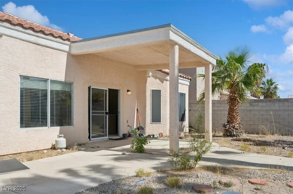 4323 Village Spring, Las Vegas, NV 89147