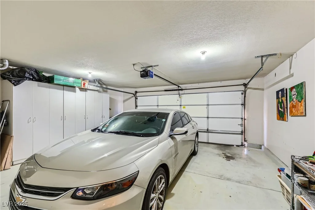2708 Campo Verde, Las Vegas, NV 89121