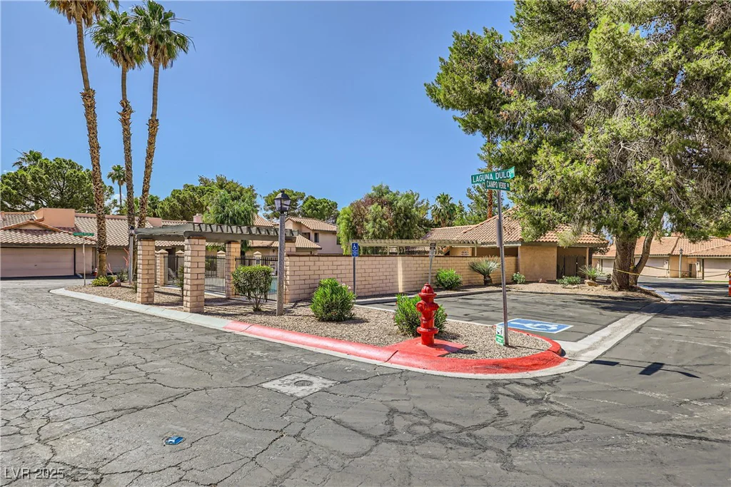 2708 Campo Verde, Las Vegas, NV 89121