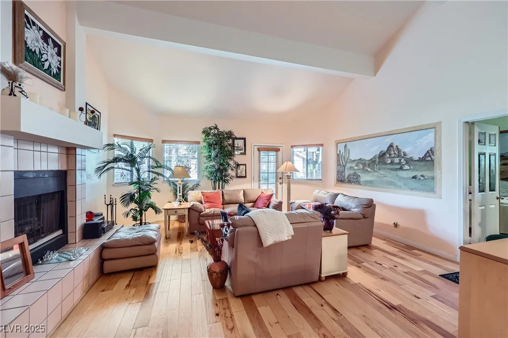 2708 Campo Verde, Las Vegas, NV 89121