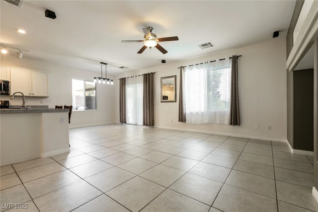9712 Red Horse, Las Vegas, NV 89143