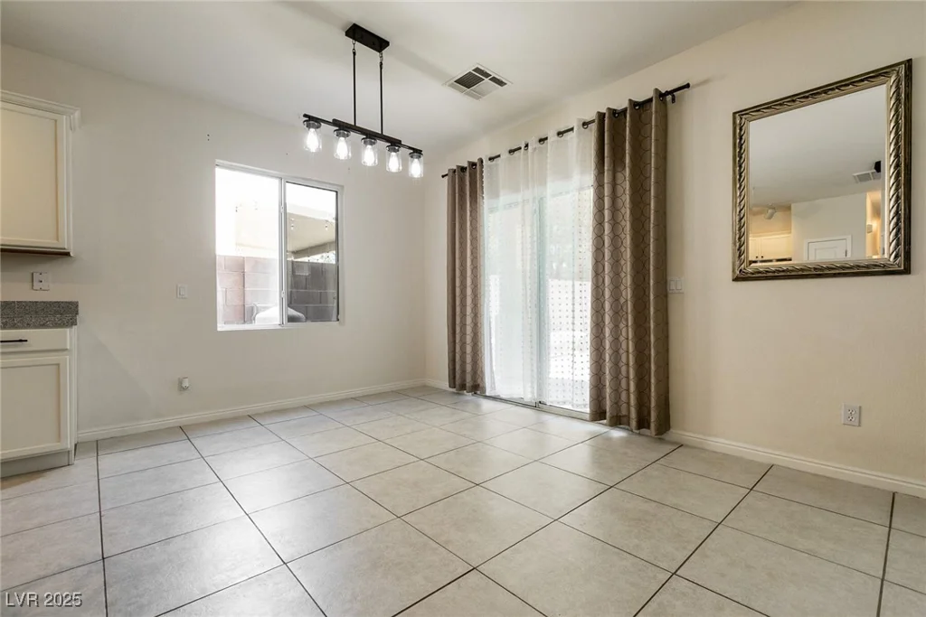 9712 Red Horse, Las Vegas, NV 89143