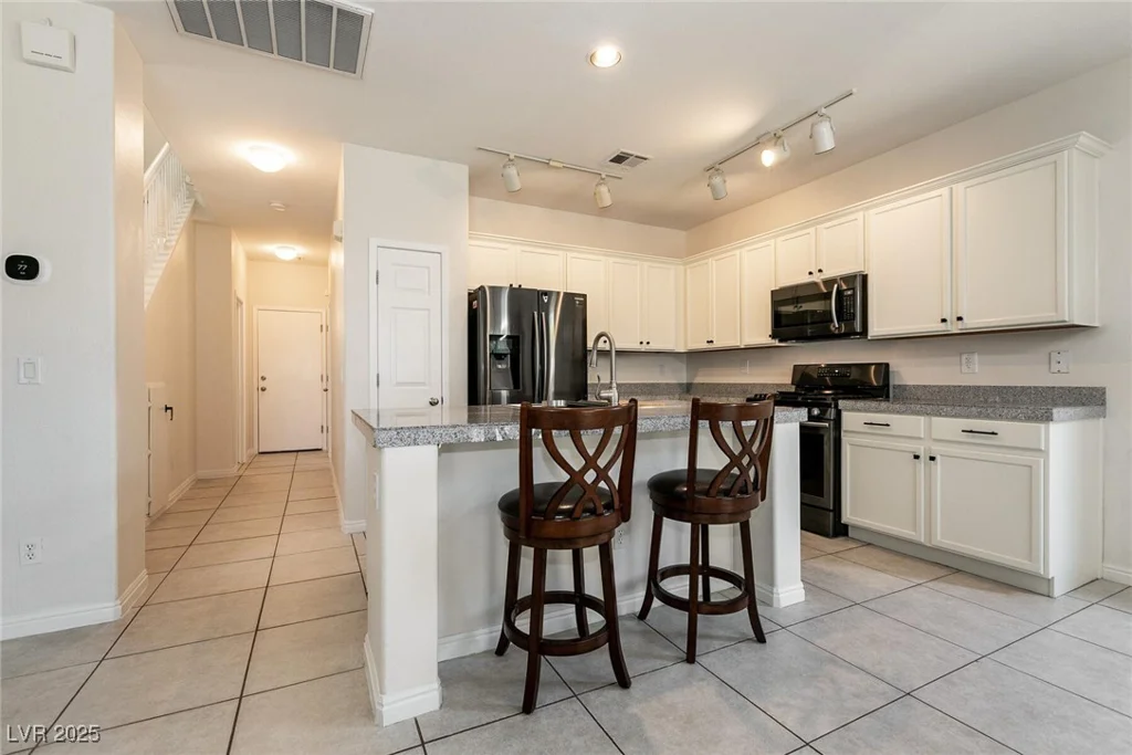 9712 Red Horse, Las Vegas, NV 89143