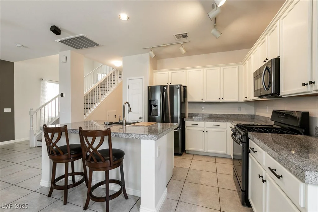 9712 Red Horse, Las Vegas, NV 89143