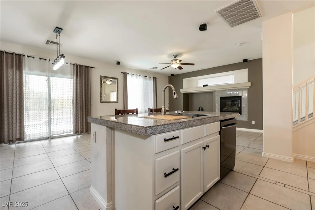 9712 Red Horse, Las Vegas, NV 89143