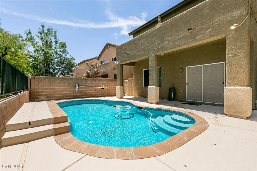 9712 Red Horse, Las Vegas, NV 89143