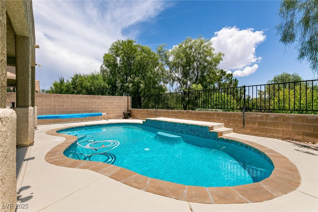 9712 Red Horse, Las Vegas, NV 89143