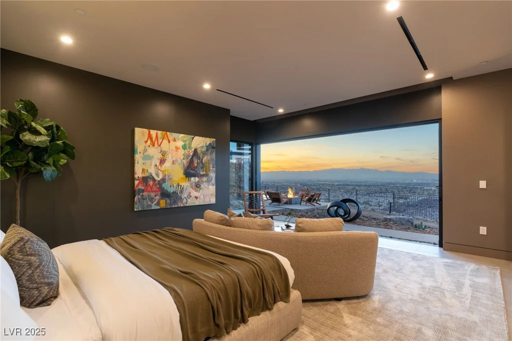 4 Horseshoe Rock, Henderson, NV 89012