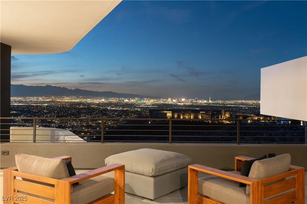 4 Horseshoe Rock, Henderson, NV 89012