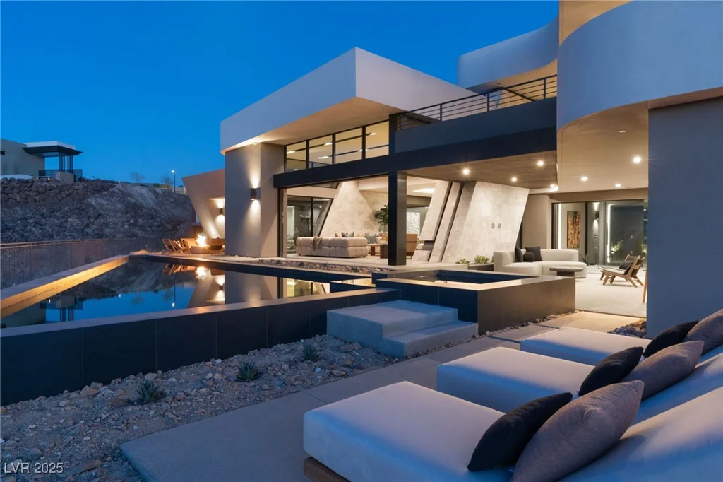 4 Horseshoe Rock, Henderson, NV 89012