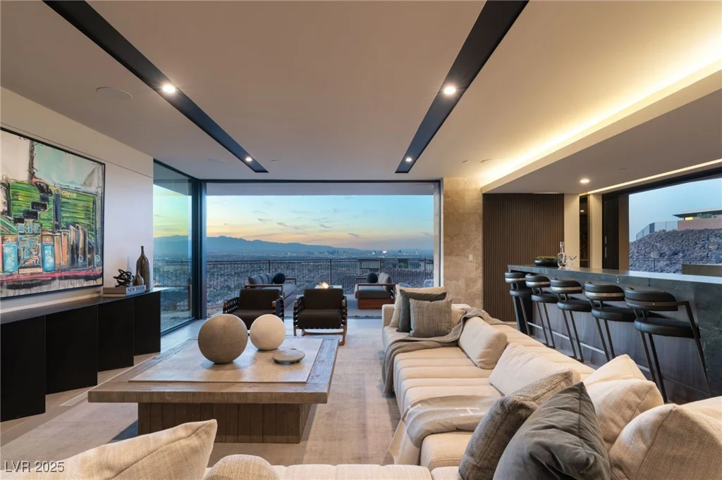 4 Horseshoe Rock, Henderson, NV 89012