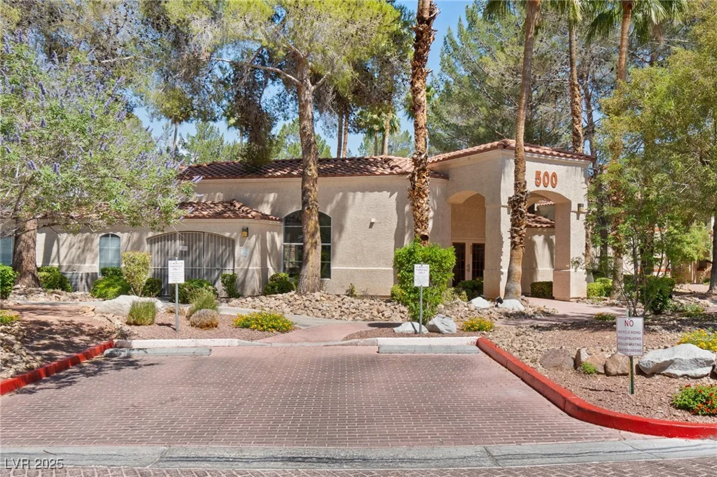 8409 Running Deer, Las Vegas, NV 89145