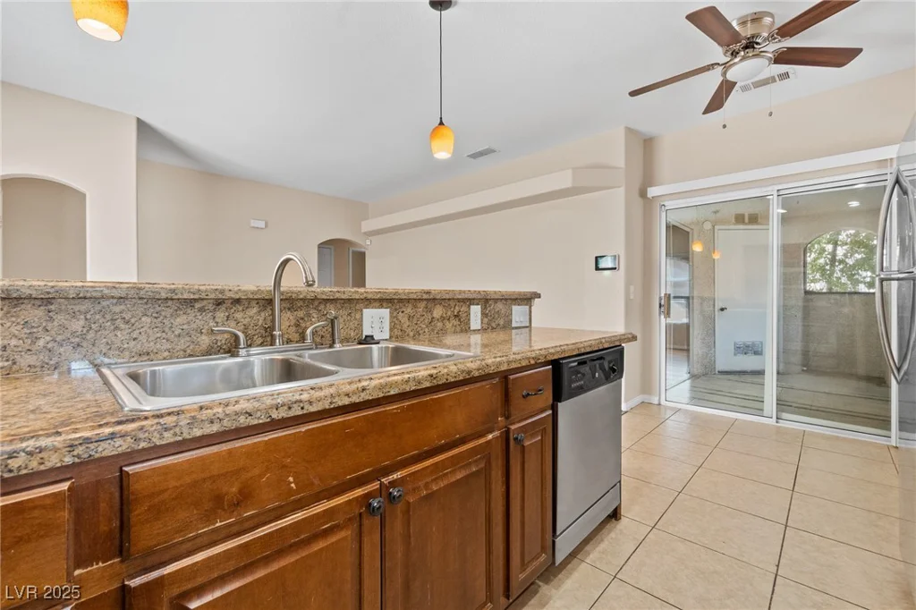 8409 Running Deer, Las Vegas, NV 89145
