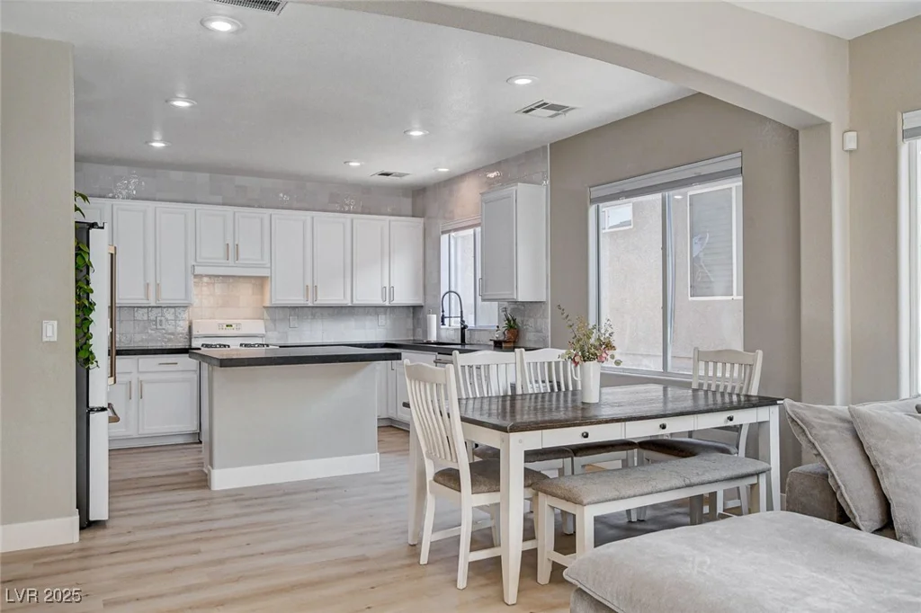1127 Lake Berryessa, Henderson, NV 89002