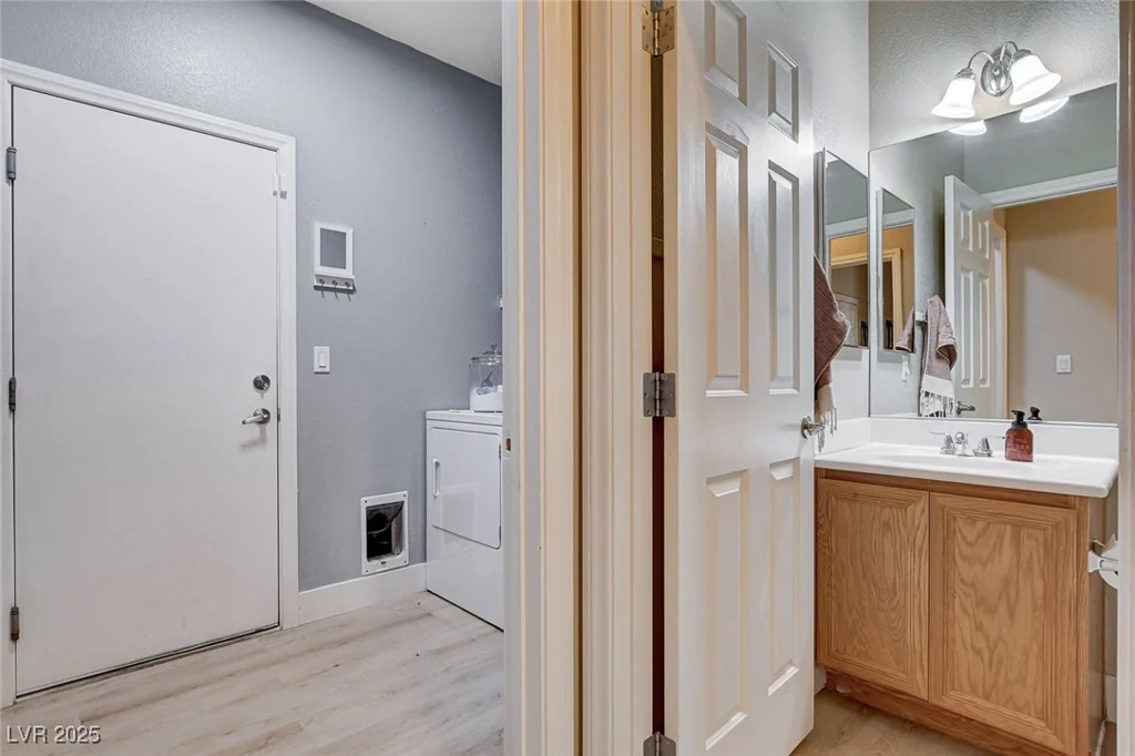 1127 Lake Berryessa, Henderson, NV 89002