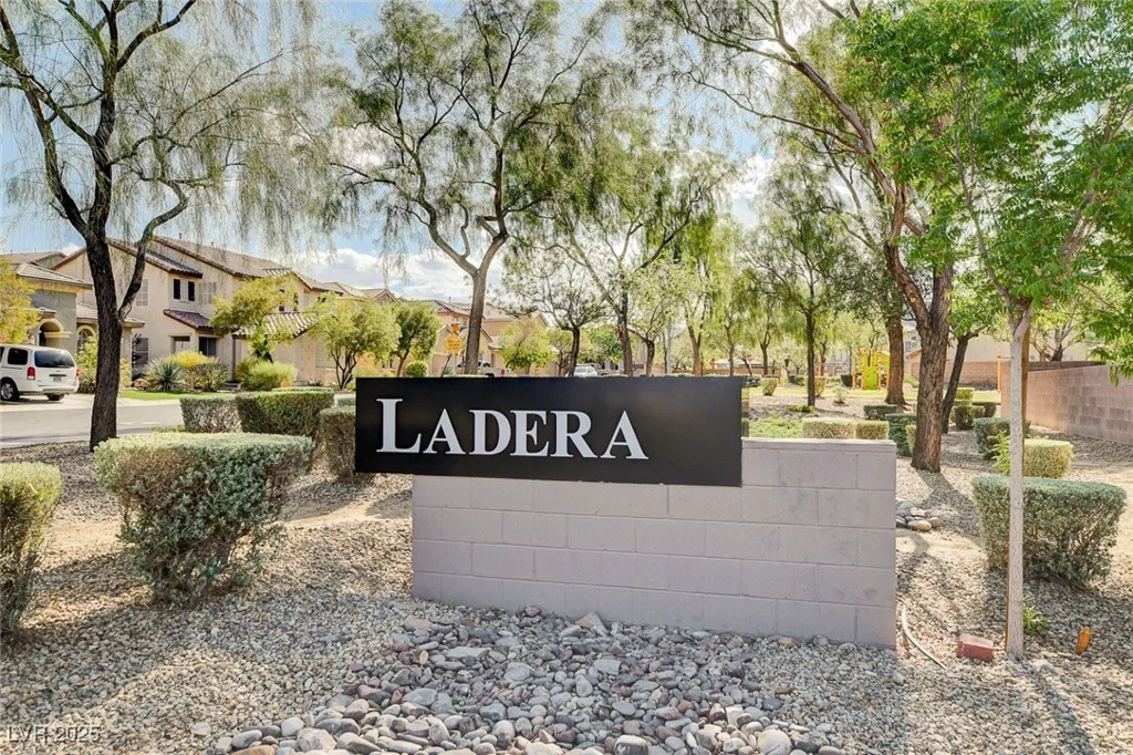 1127 Lake Berryessa, Henderson, NV 89002