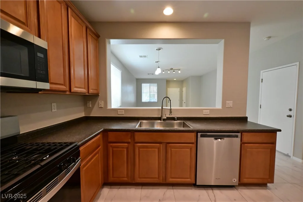 7089 Oberling Bay, Las Vegas, NV 89113