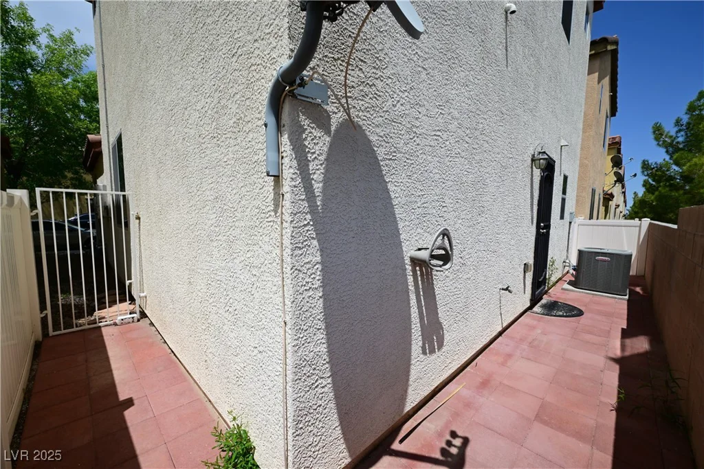 7089 Oberling Bay, Las Vegas, NV 89113