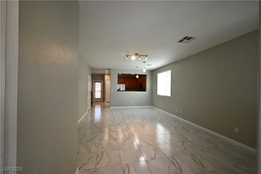 7089 Oberling Bay, Las Vegas, NV 89113