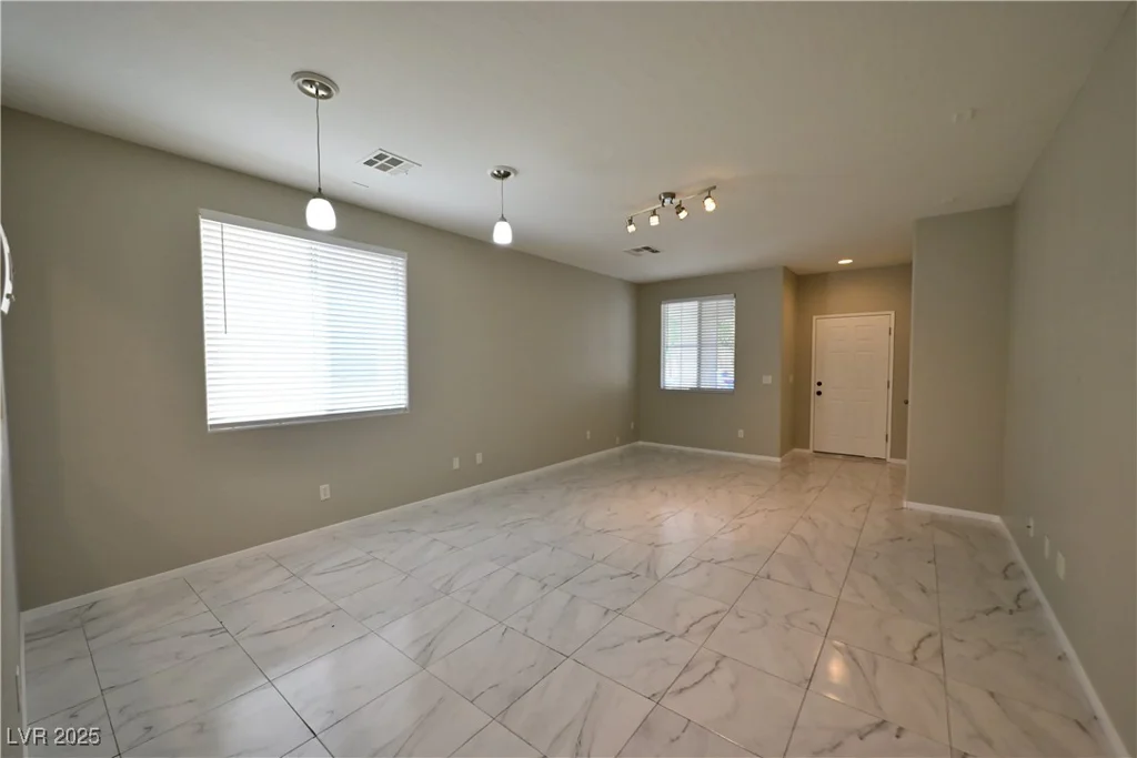 7089 Oberling Bay, Las Vegas, NV 89113
