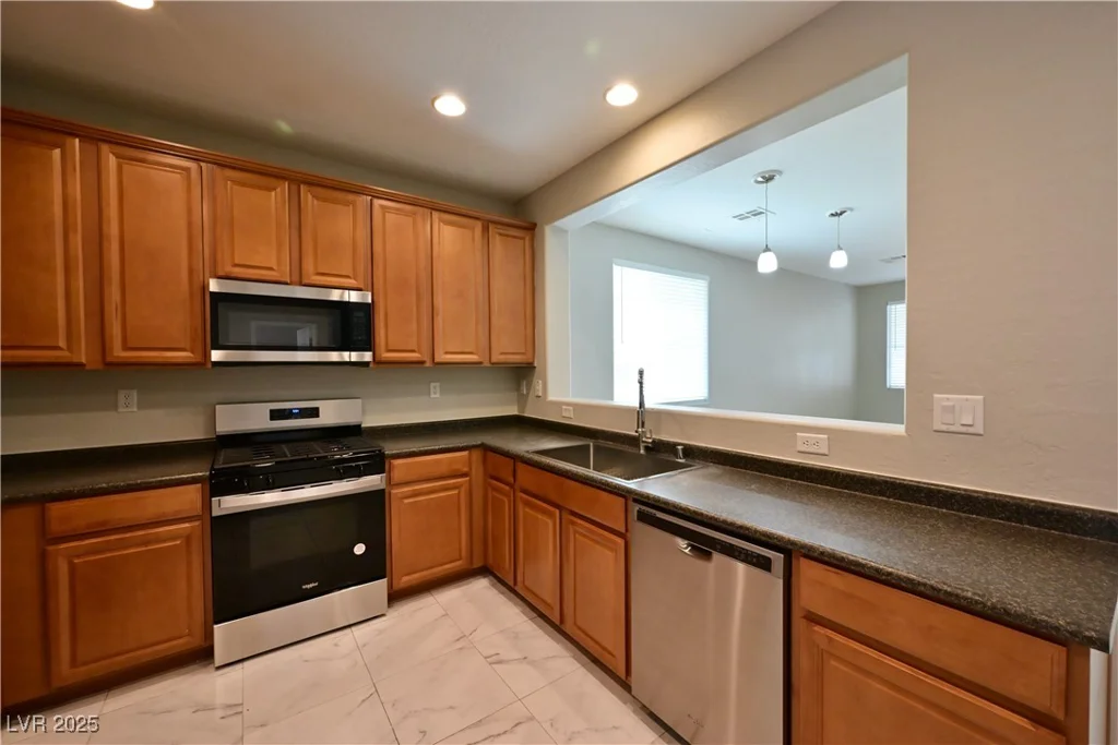 7089 Oberling Bay, Las Vegas, NV 89113