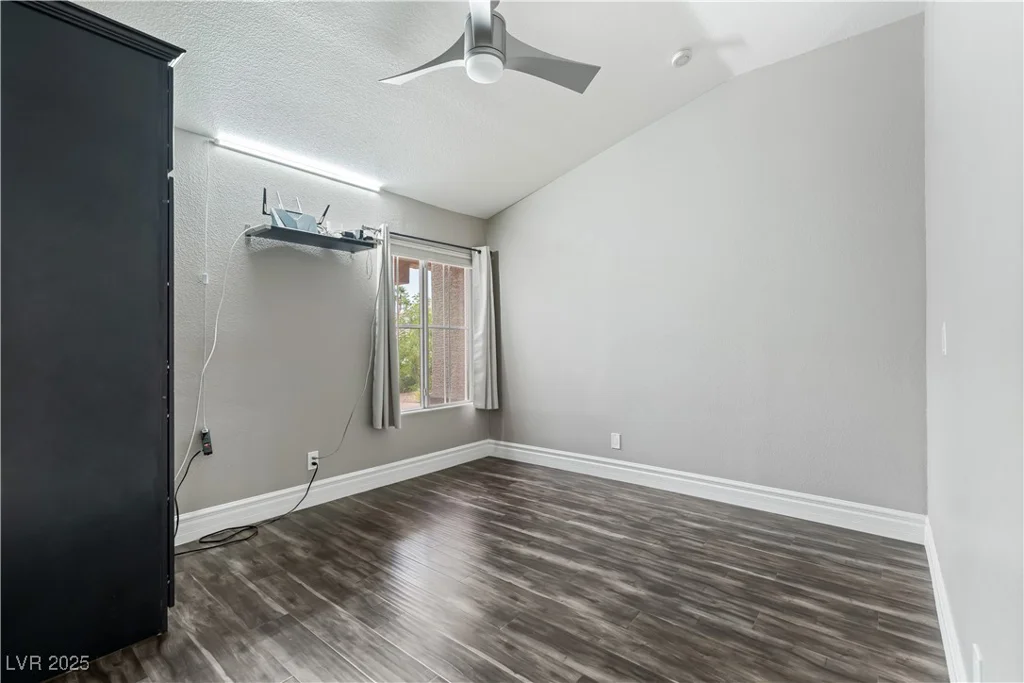 8021 Yellow Daisy, Las Vegas, NV 89147