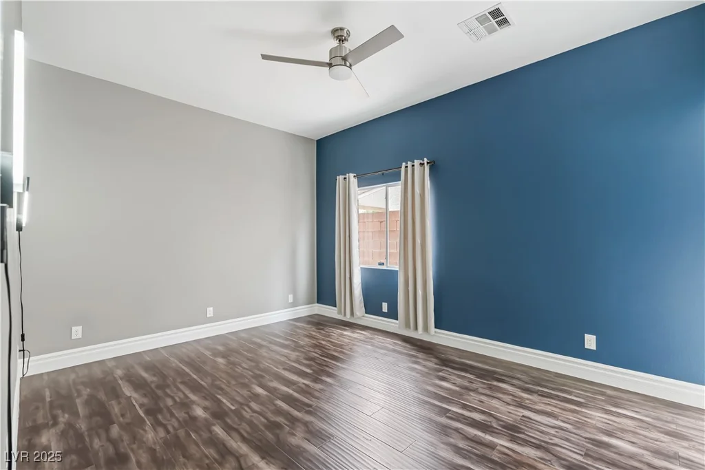 8021 Yellow Daisy, Las Vegas, NV 89147