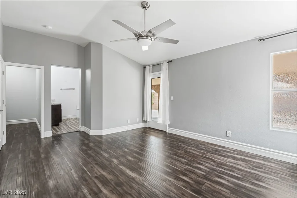 8021 Yellow Daisy, Las Vegas, NV 89147