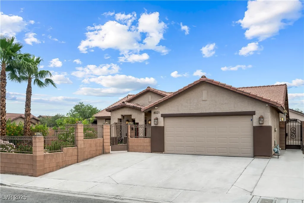 8021 Yellow Daisy, Las Vegas, NV 89147