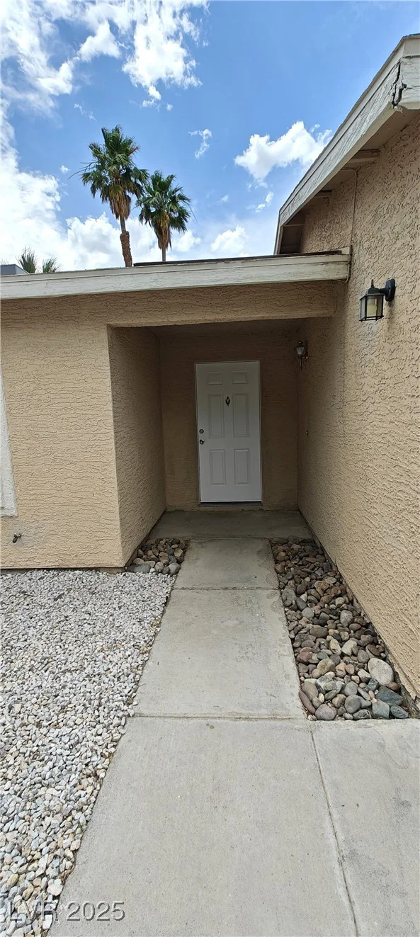 275 Las Palmaritas, Las Vegas, NV 89110