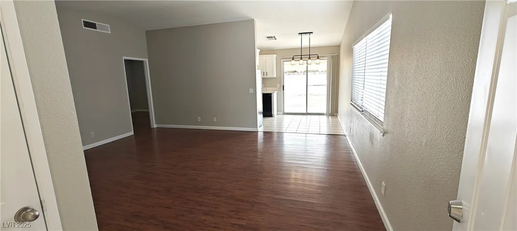 275 Las Palmaritas, Las Vegas, NV 89110