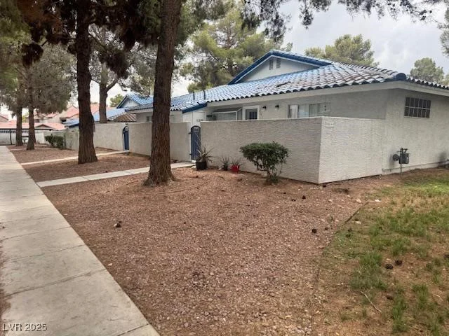 2108 Willowbury, Las Vegas, NV 89108