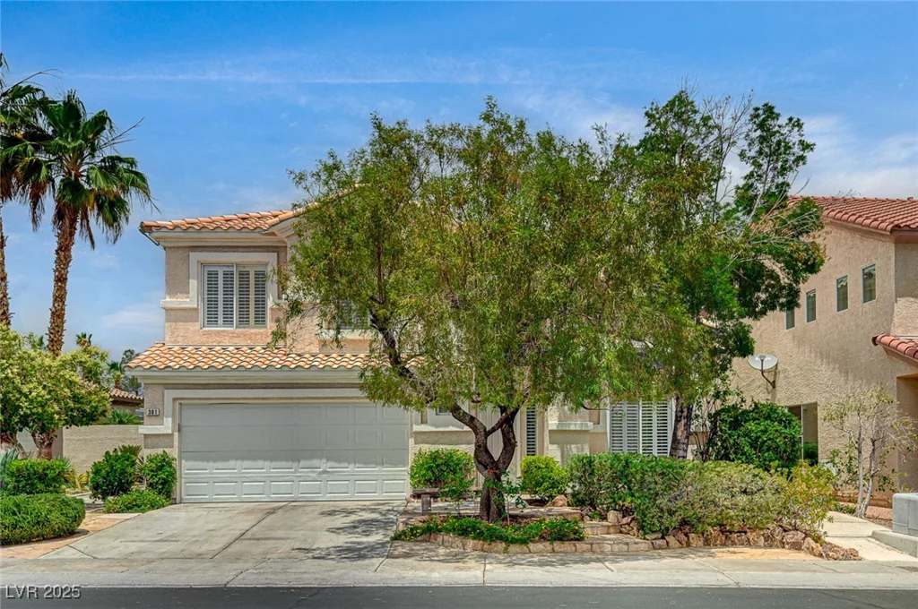 301 Lakewood Garden, Las Vegas, NV 89148