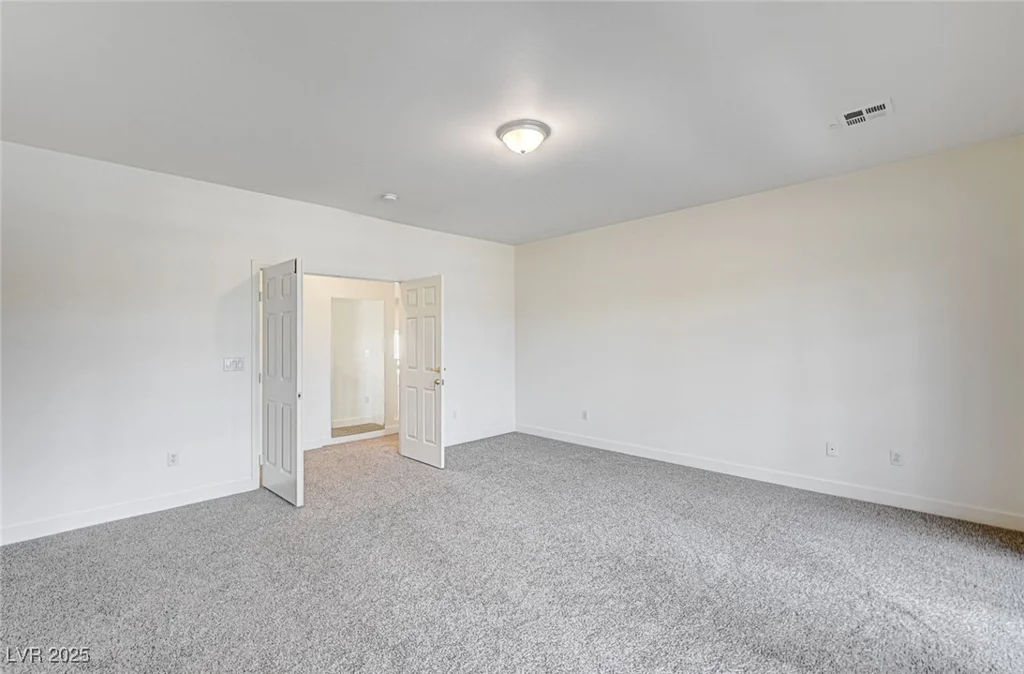 301 Lakewood Garden, Las Vegas, NV 89148