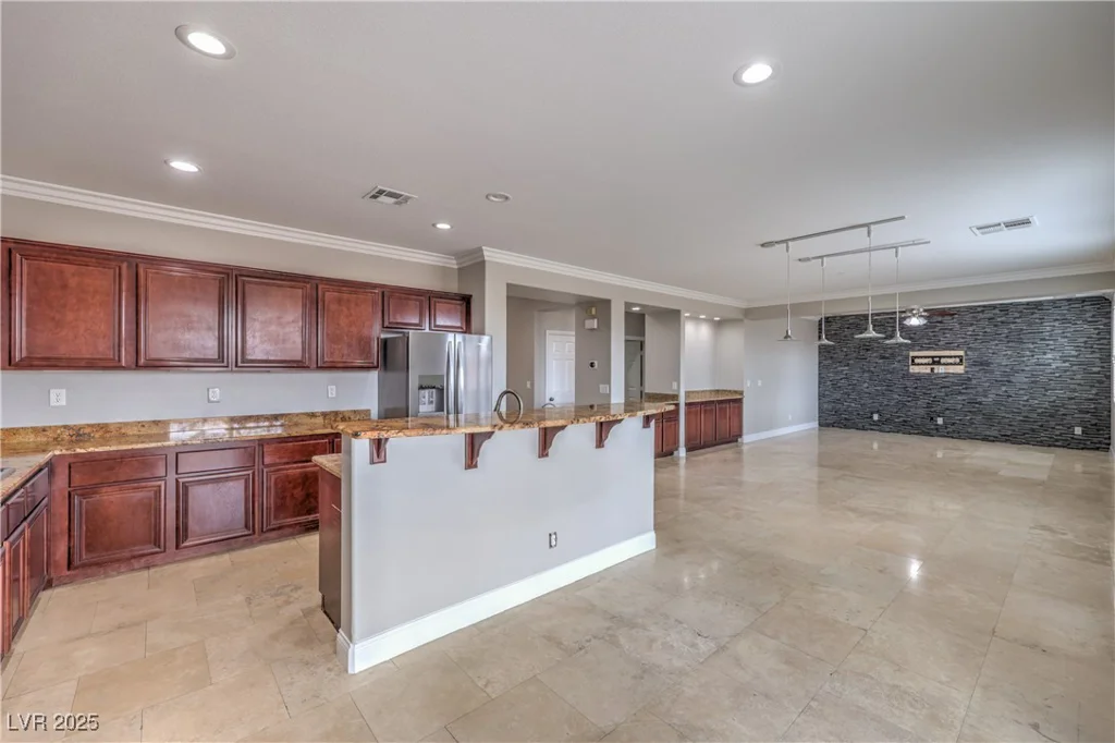 7095 Mountain Den, Las Vegas, NV 89179