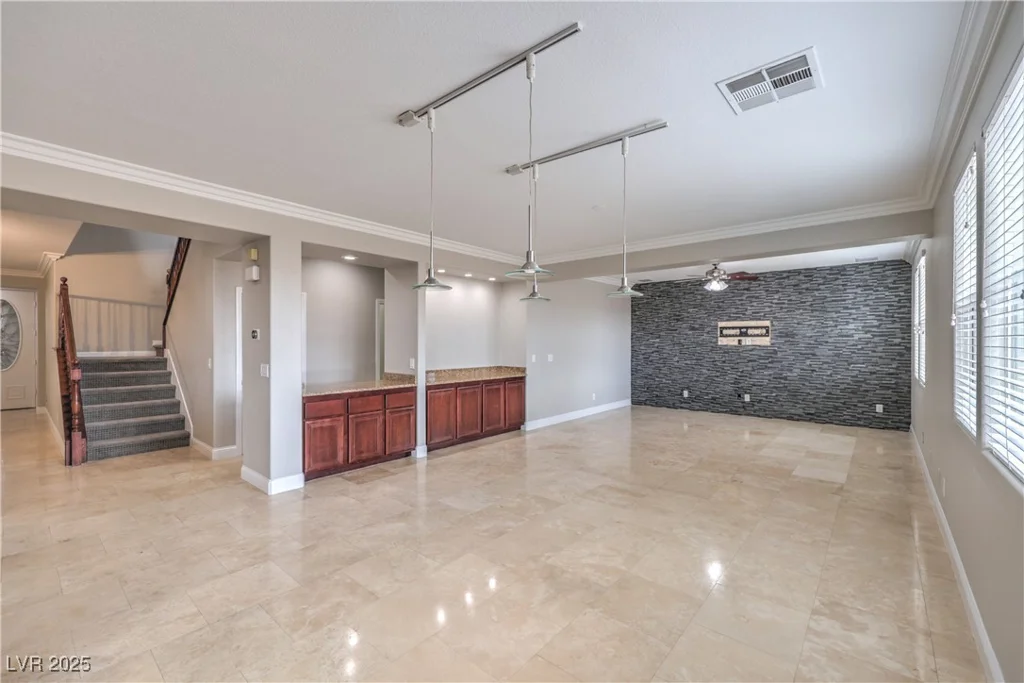 7095 Mountain Den, Las Vegas, NV 89179