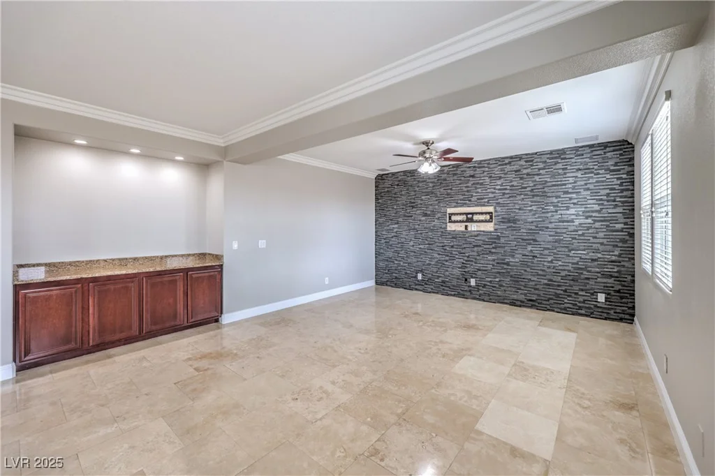 7095 Mountain Den, Las Vegas, NV 89179