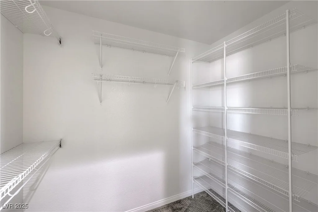 7095 Mountain Den, Las Vegas, NV 89179